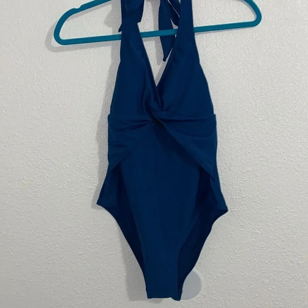 NWT- CUPSHE- deep blue halter twisted detail one piece- Size small